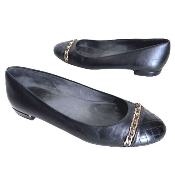 Stuart Weitzman Shoes 6.5 Black Leather Ballet Flats GOLD CHAIN Accent Quilted - Picture 3 of 10